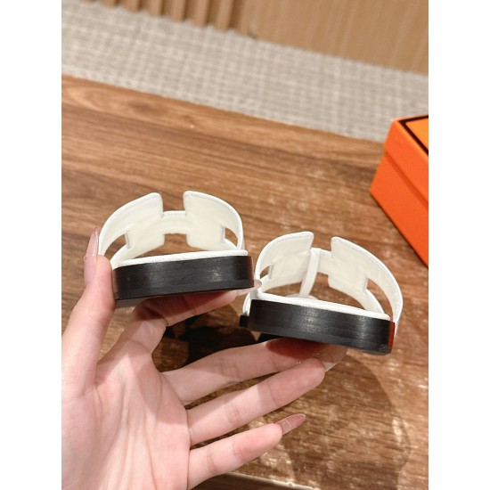 Hermes Slippers