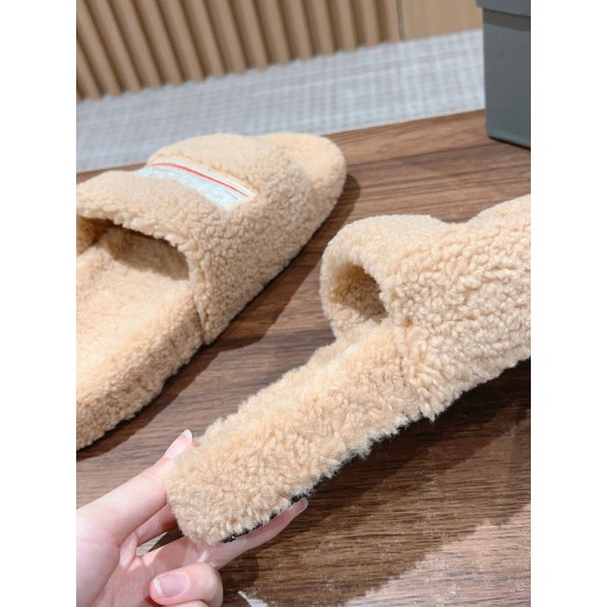  Balenciaga Slippers
