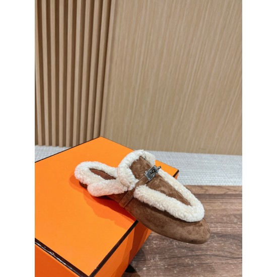 Hermes Iota mule
