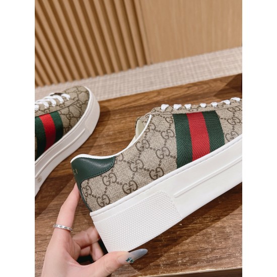 Gucci Sneakers