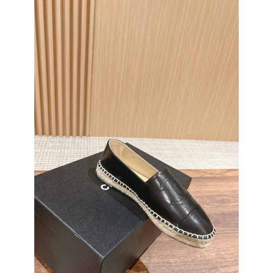CHANEL Espadrilles
