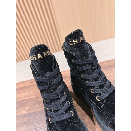 CHANEL Boots