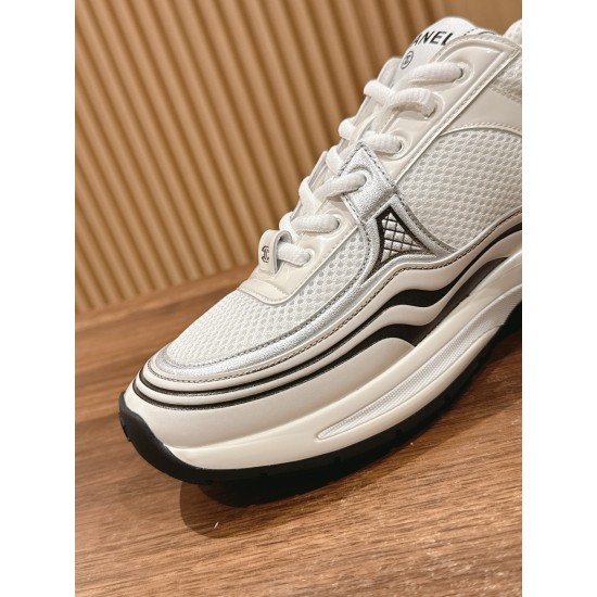CHANEL Sneakers