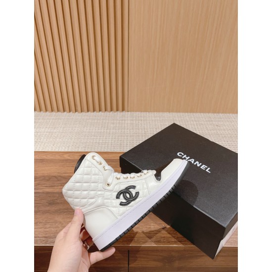 CHANEL Boots