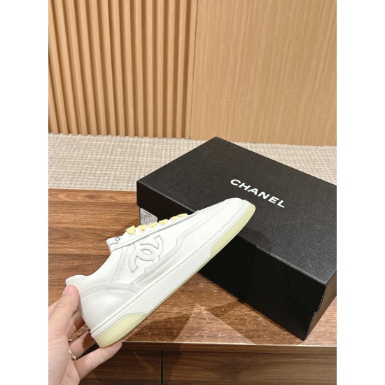 CHANEL Sneakers