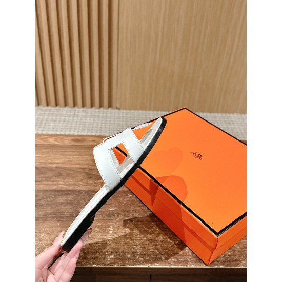 Hermes Slippers