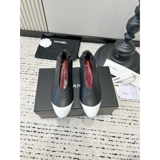 CHANEL Pumps and Slingbacks