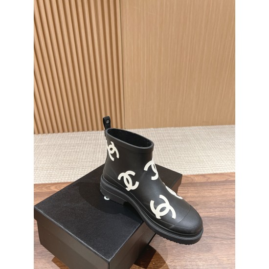 CHANEL Boots