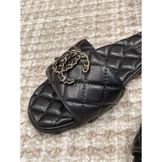 CHANEL Slippers