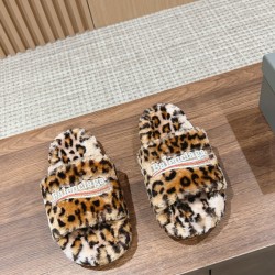  Balenciaga Slippers
