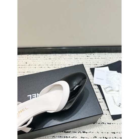 CHANEL Pumps and Slingbacks