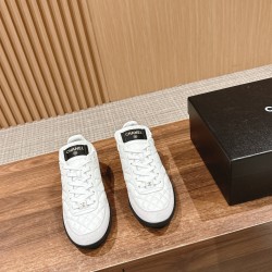 CHANEL Sneakers