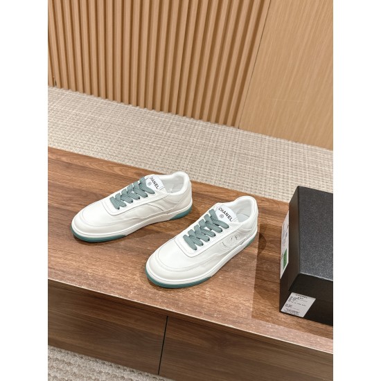 CHANEL Sneakers