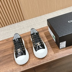 CHANEL Sneakers
