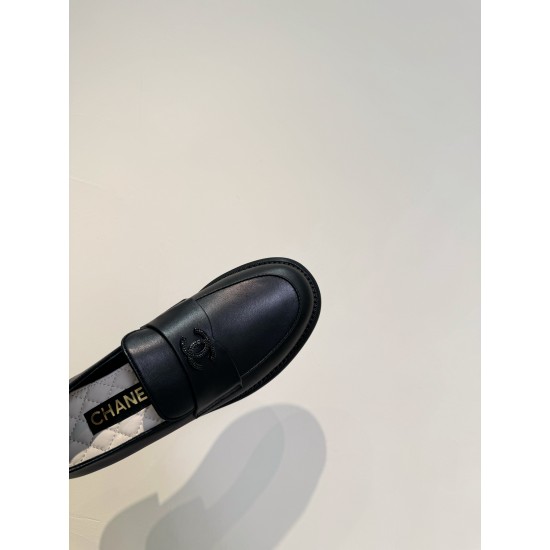 CHANEL Loafers