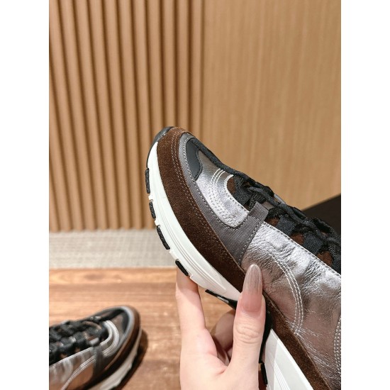CHANEL Sneakers