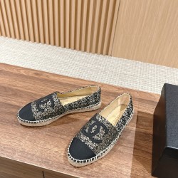 CHANEL Espadrilles