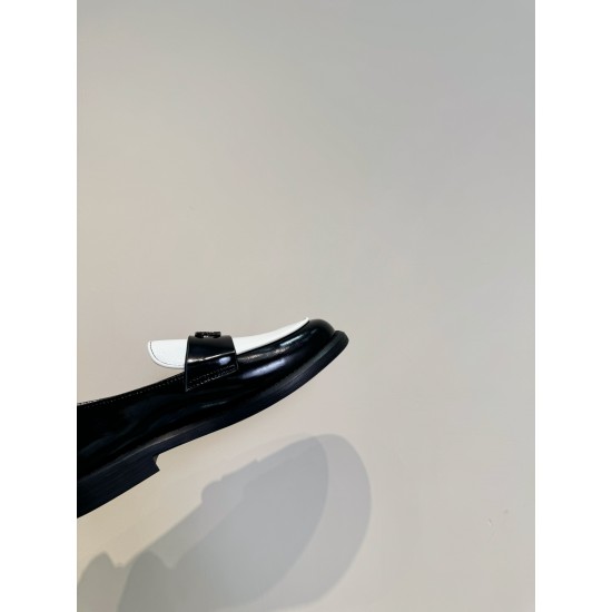 CHANEL Loafers