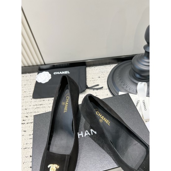 CHANEL Pumps and Slingbacks
