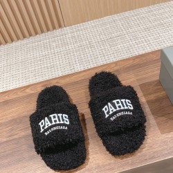  Balenciaga Slippers
