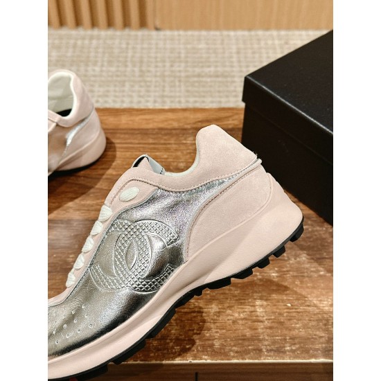CHANEL Sneakers