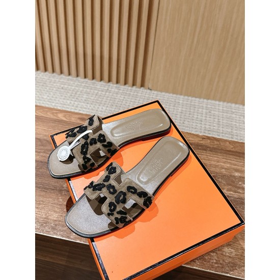Hermes Slippers