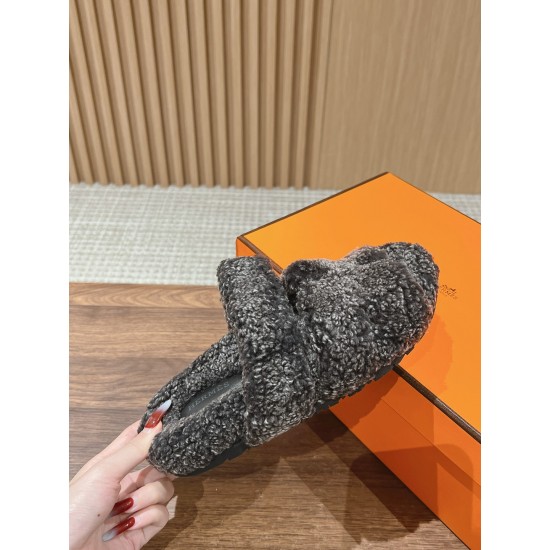Hermes Slippers