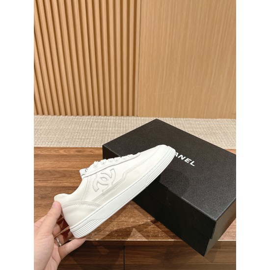 CHANEL Sneakers