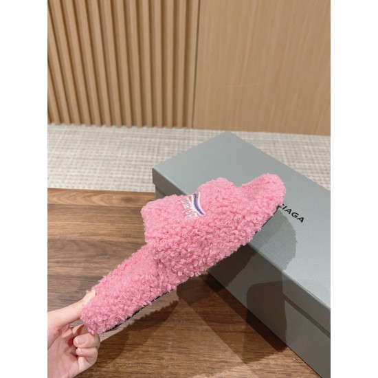  Balenciaga Slippers