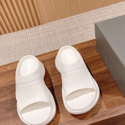  Balenciaga Slippers