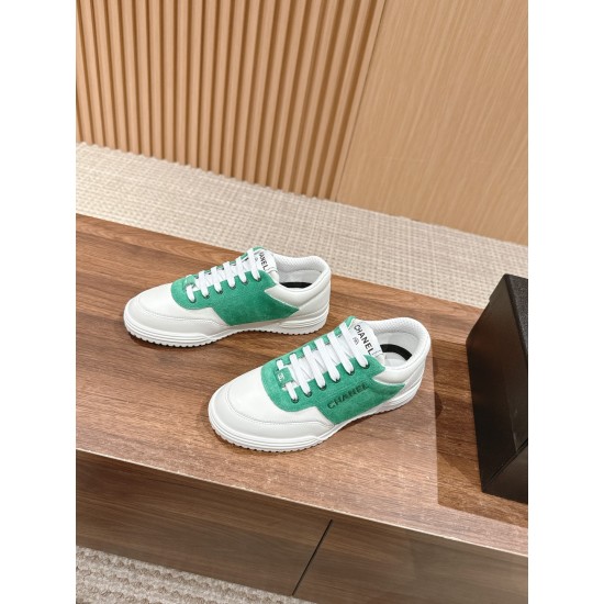 CHANEL Sneakers