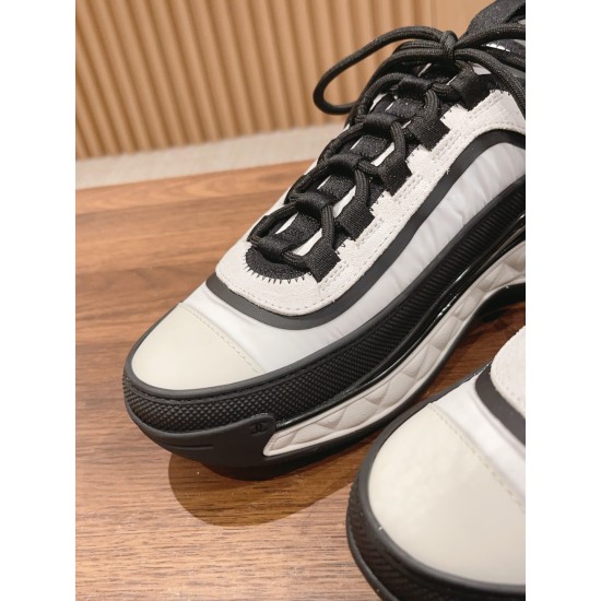 CHANEL Sneakers