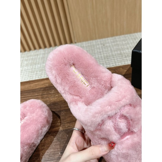 CHANEL Slippers