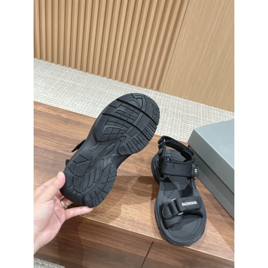  Balenciaga Slippers