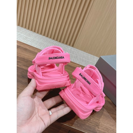  Balenciaga Slippers