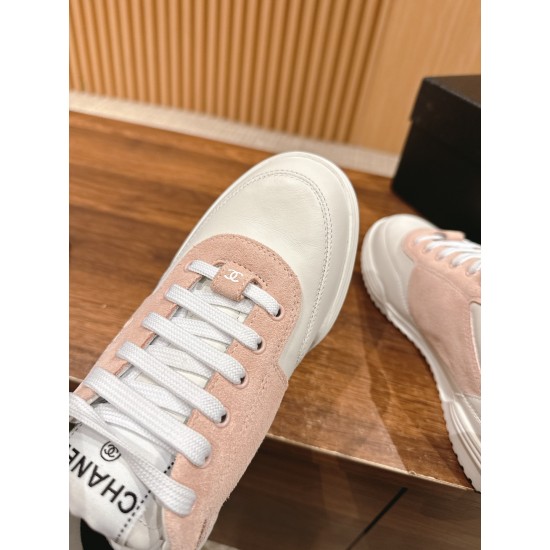 CHANEL Sneakers