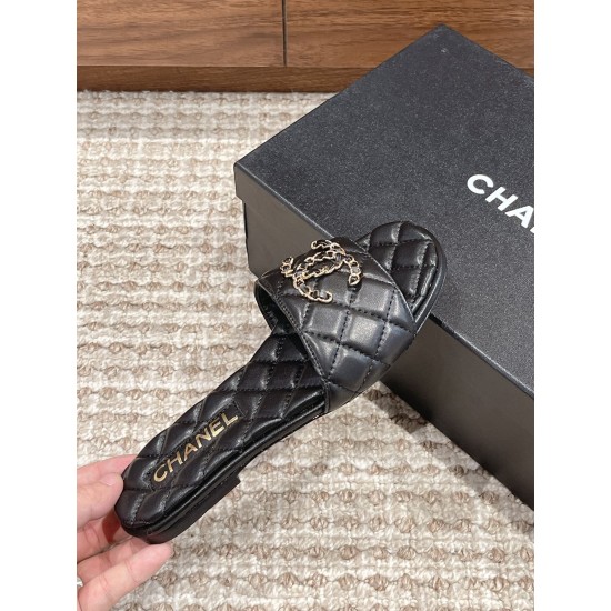 CHANEL Slippers