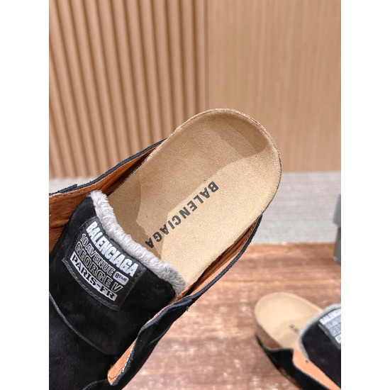  Balenciaga Slippers