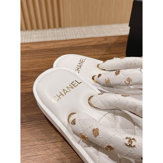 CHANEL Slippers