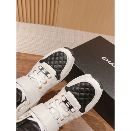 CHANEL Boots
