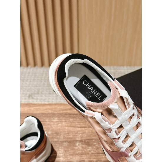 CHANEL Sneakers