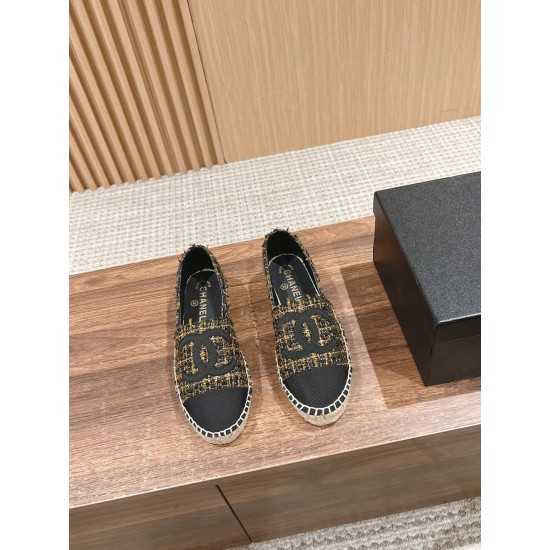 CHANEL Espadrilles