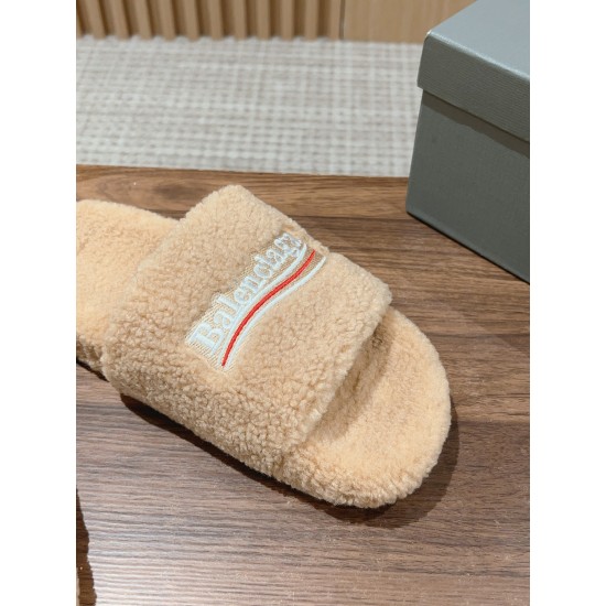  Balenciaga Slippers