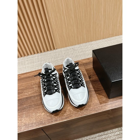 CHANEL Sneakers