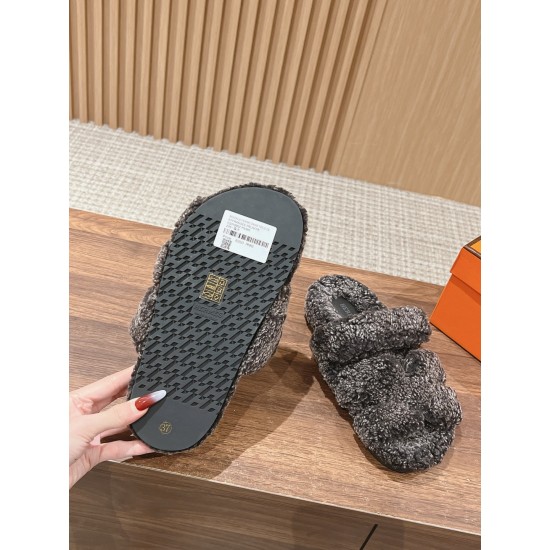 Hermes Slippers