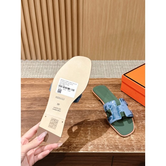 Hermes Slippers
