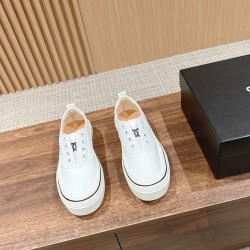 CHANEL Sneakers