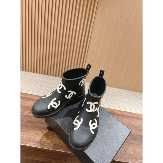 CHANEL Boots