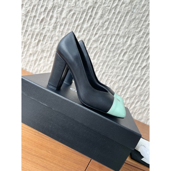 CHANEL Pumps and Slingbacks