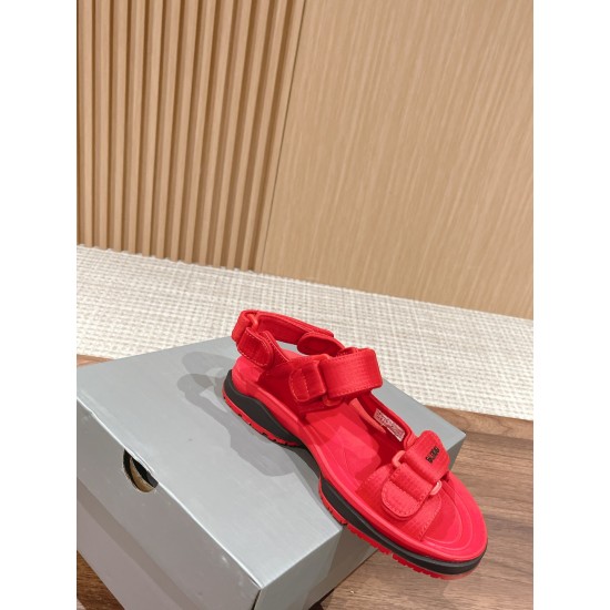  Balenciaga Slippers